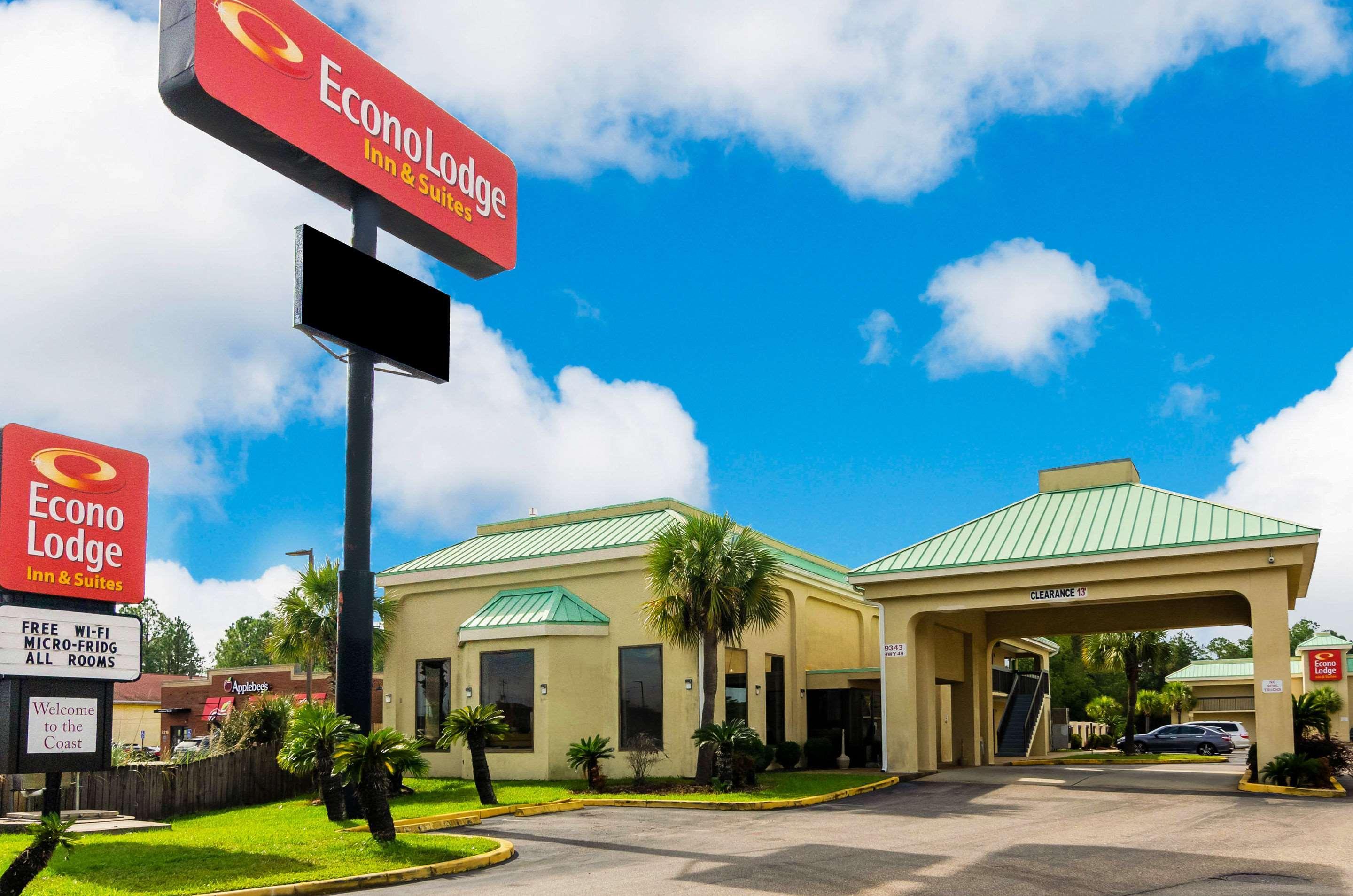Econo Lodge Inn & Suites Gulfport Bagian luar foto